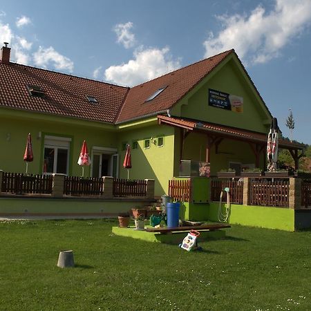 Hostinec Vo Visnovom Stara Tura Exterior foto